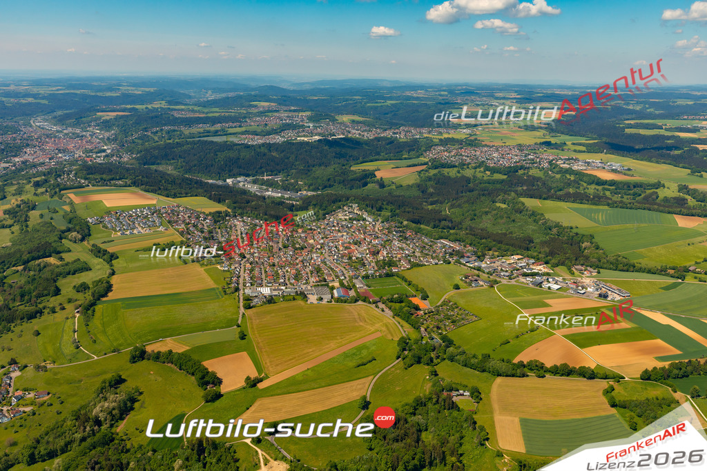 Das Luftbild zeigt : Herlikofen Schwäbisch Gmünd - Die Luftaufnahme wurde 2024 vom UL-Flugzeug aus erstellt ( keine Drohne ) - Hochauflösende Luftaufnahme - Für grossformatige Ausdrucke geeignet. Die Geschenkidee !Mit Lizenz und Bildrechte bestellbar