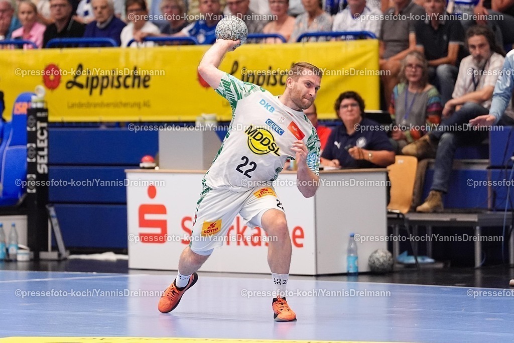 xydrx29082501157 | 29.08.2025, xydrx, Handball, 1.HBL, TBV Lemgo Lippe - SC Magdeburg, PHOENIX Contact-Arena: Lukas Mertens (SC Magdeburg #22)