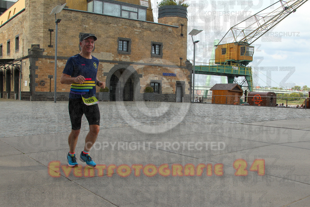 250920_1531_EV4_9051 | Sportfotografie im Rhein-Sieg Kreis, Köln, Bonn, NRW, Rheinland Pfalz, Hessen, etc. Unser Tätigkeitsfeld umfasst den Laufsport vom Volkslauf über den Marathon, Duathlon, Triathon bis zum Ultralauf wie Kölnpfad Ultra oder Schindertrail.