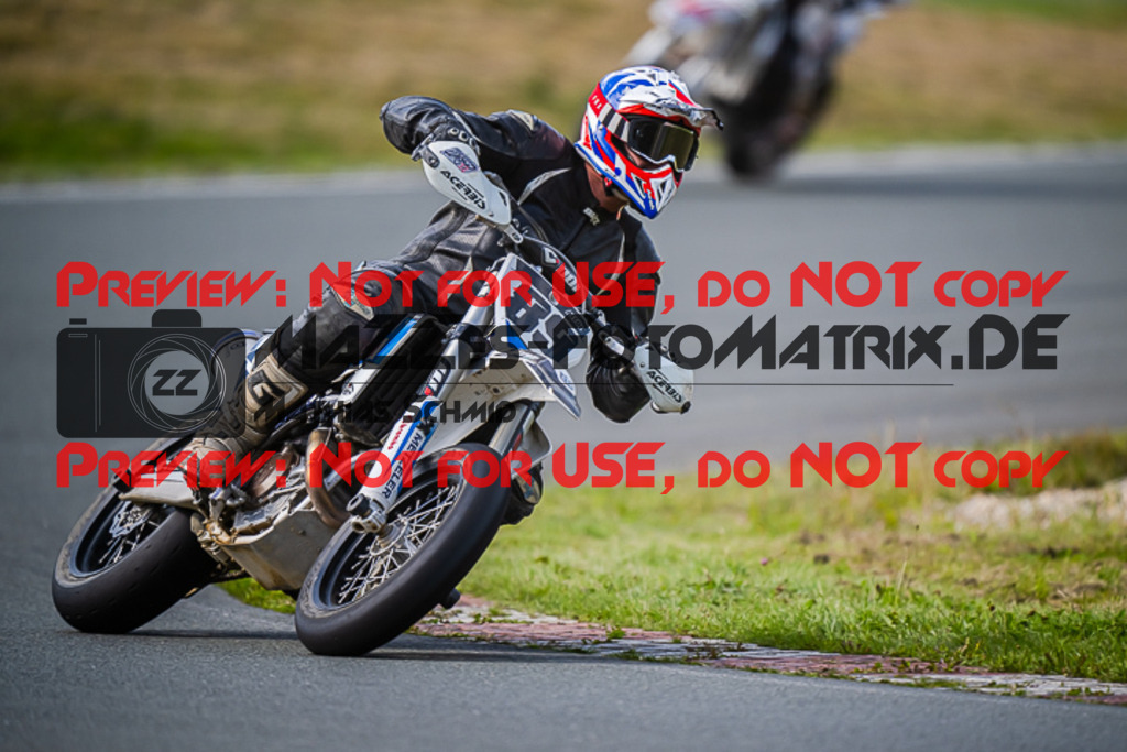 MaZZes_FotoMatrix_220903_3094 | UE40