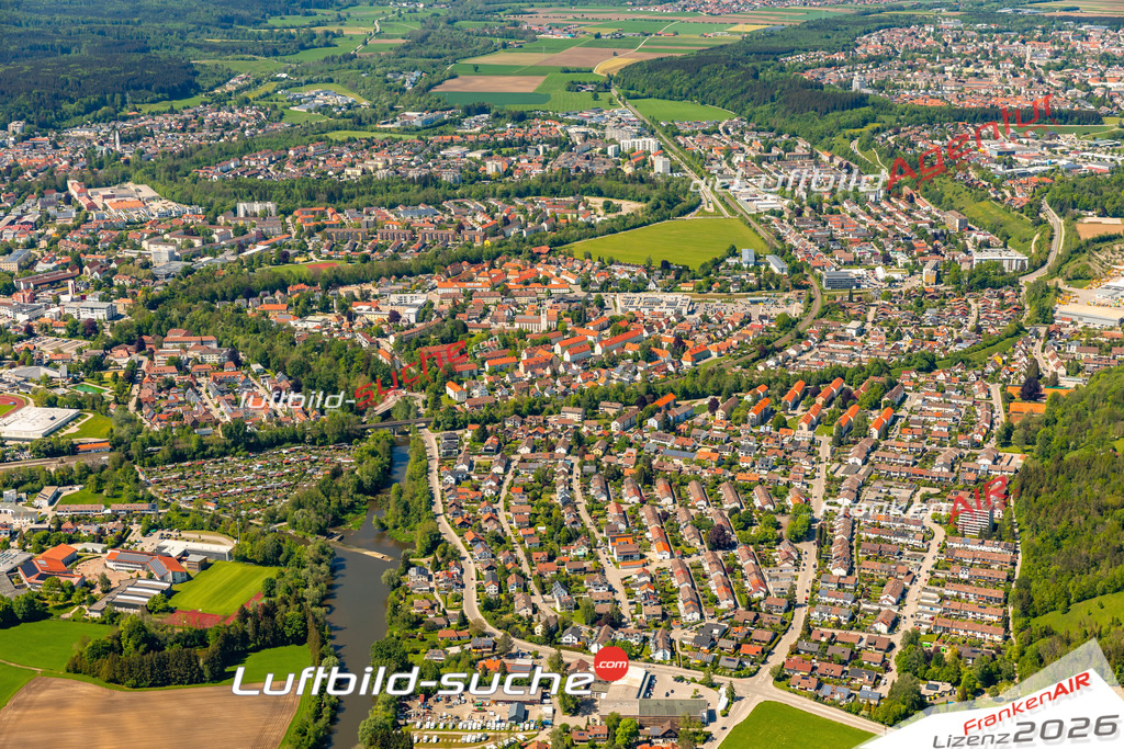 Das Luftbild zeigt :  Kaufbeuren - Die Luftaufnahme wurde 2024 vom UL-Flugzeug aus erstellt ( keine Drohne ) - Hochauflösende Luftaufnahme - Für grossformatige Ausdrucke geeignet. Die Geschenkidee !Mit Lizenz und Bildrechte bestellbar
