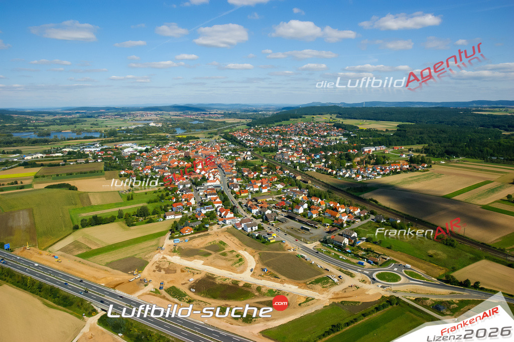 Die Luftaufnahme der Stadt Breitengüßbach wurde vom UL-Flugzeug heraus erstellt ( keine Drohne )- hohe Auflösung für beste Qualität