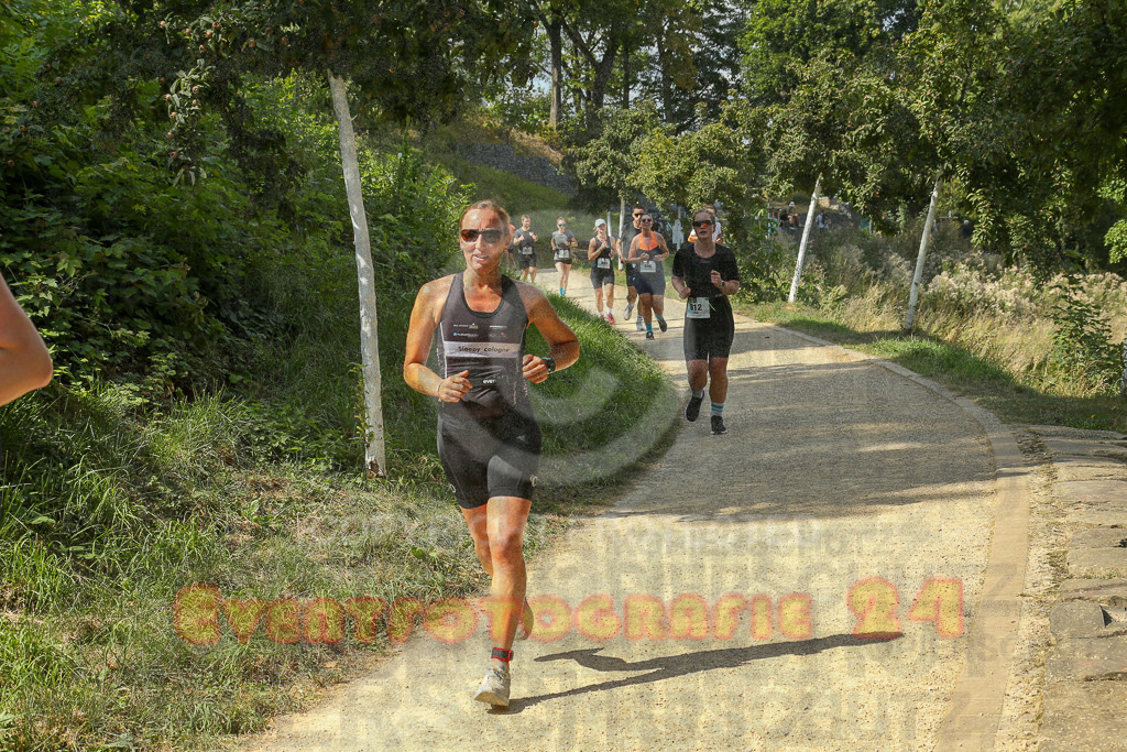 250824_1449_EX1_7723 | Sportfotografie im Rhein-Sieg Kreis, Köln, Bonn, NRW, Rheinland Pfalz, Hessen, etc. Unser Tätigkeitsfeld umfasst den Laufsport vom Volkslauf über den Marathon, Duathlon, Triathon bis zum Ultralauf wie Kölnpfad Ultra oder Schindertrail.