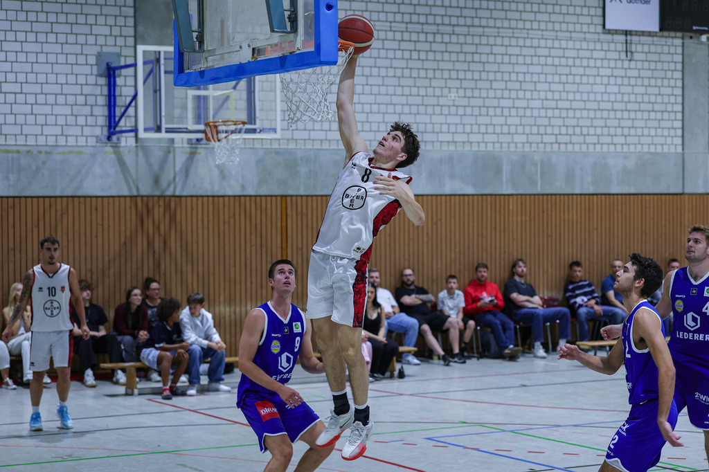 Regio Test BAYER GIANTS vs EN Baskets Schwelm-57 | Fotos von Basketballspielen aus dem Raum NRW fotografiert von Gero Mueller-Laschet und Daniel Schaefer - Realisiert mit Pictrs.com