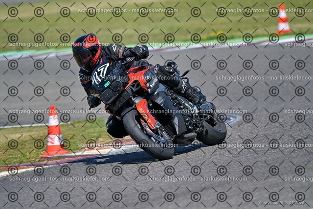 26BT01-1927 | 077 - Realisiert mit Pictrs.com