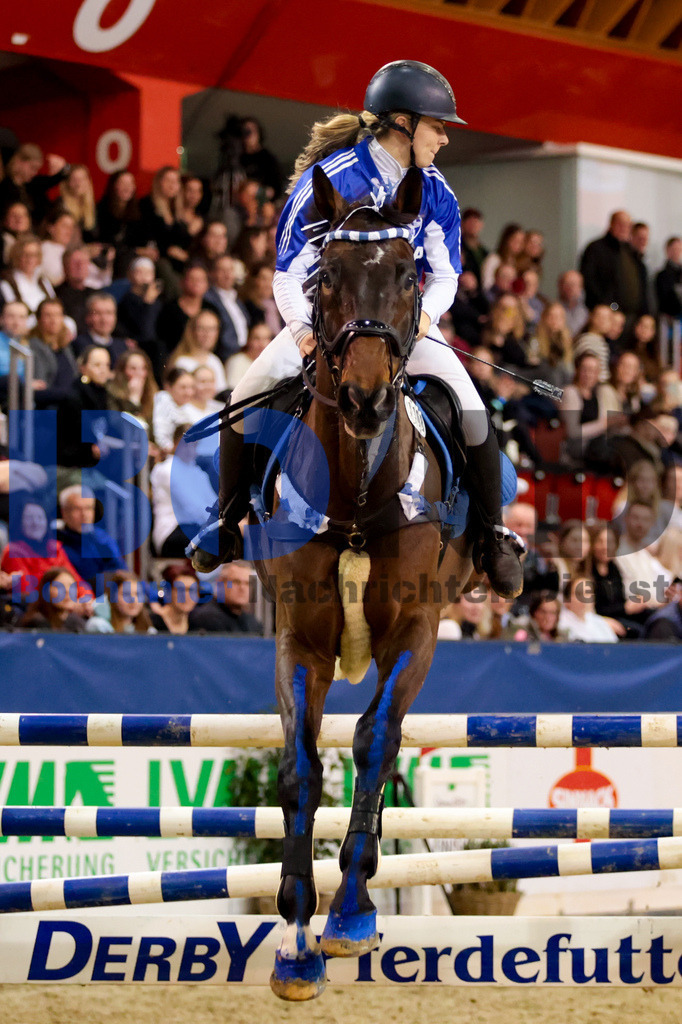 Agravis Cup 2024 - Kostuemspringen {date} -  | {headline}



(Foto: Sebastian Sendlak / BOND)

 - Realisiert mit Pictrs.com