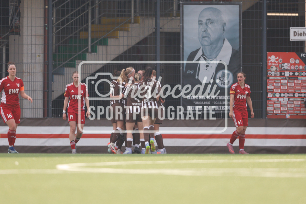 Fußball I Frauen I Saison 2025-2026 I Regionalliga Nord I 15. Spieltag I St. Pauli - SpVg Aurich-70 | realhellocedii - Realisiert mit Pictrs.com
