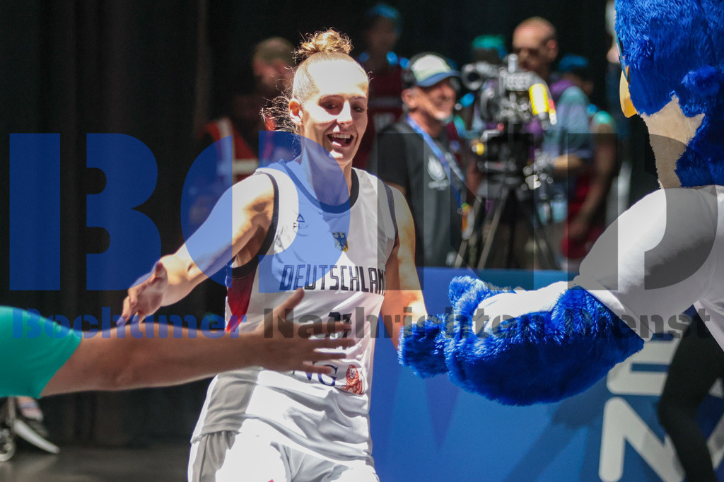 SES_RRG3x320250720-200 | bond - Realisiert mit Pictrs.com