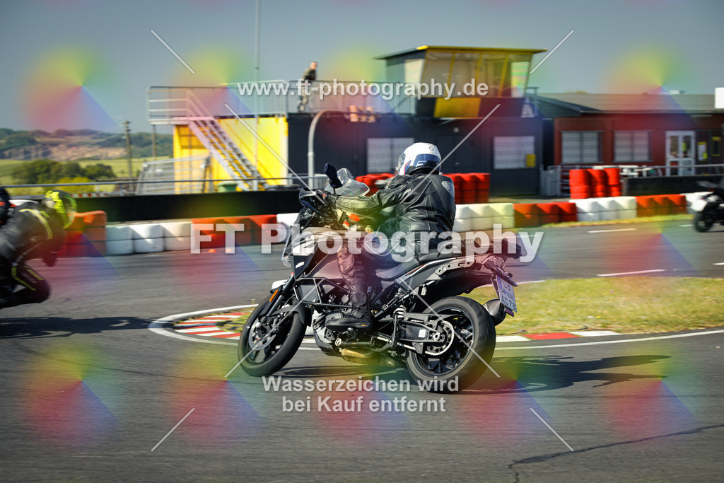 OBK_Mai_Volker_Adam-10384 | Hier findet Ihr Bilder von Touristenfahrten auf der Nürburgring Nordschleife oder von anderen Veranstaltungen die ich besucht habe. Viel Spass beim Durch Schauen 