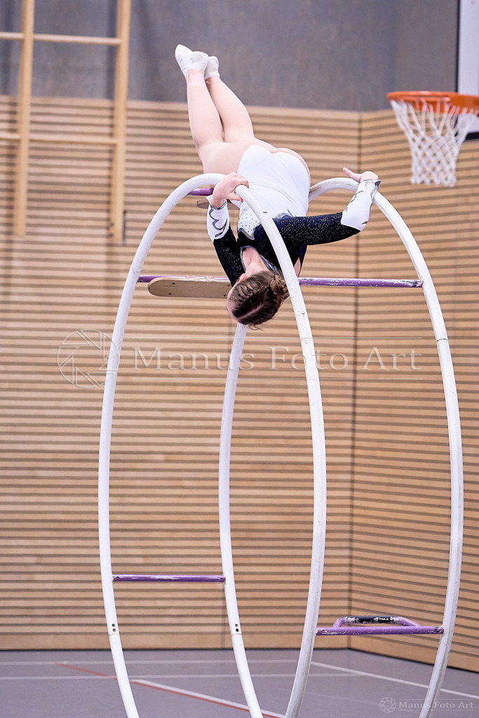 B-DSC07577 | Professionelle Sportfotografie in Hamburg, Schleswig-Holstein und Niedersachsen – spezialisiert auf Rhönrad, Geräteturnen, Leistungsturnen und rhythmische Sportgymnastik. Bundesweite Begleitung von Rhönrad-Events. Jetzt Sport-Fotos - Realisiert mit Pictrs.com
