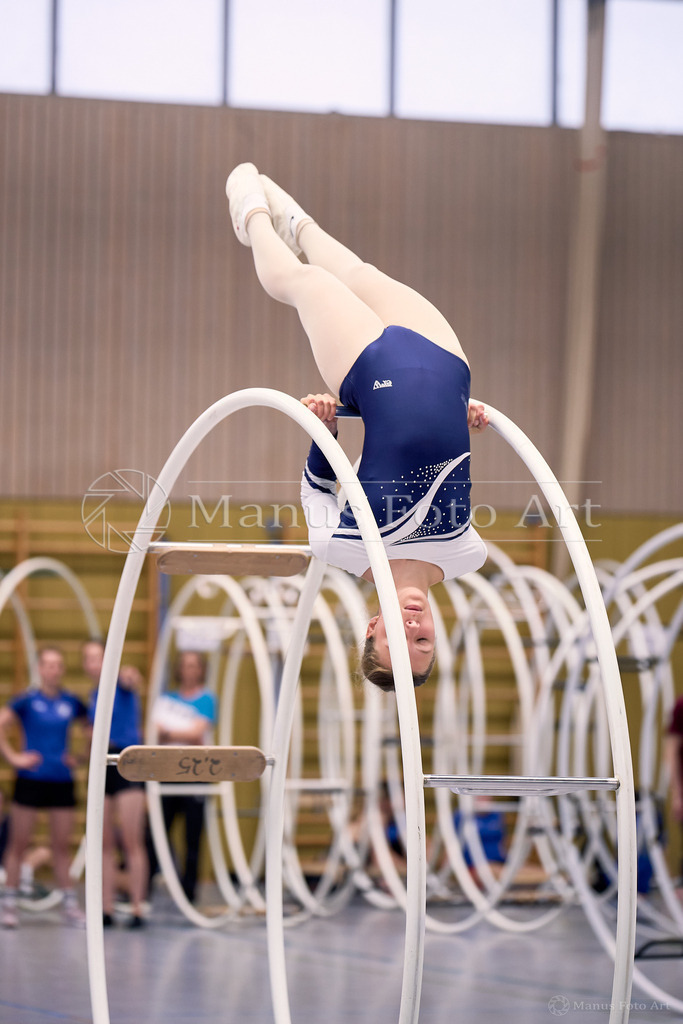 B-DSC01057 | Professionelle Sportfotografie in Hamburg, Schleswig-Holstein und Niedersachsen – spezialisiert auf Rhönrad, Geräteturnen, Leistungsturnen und rhythmische Sportgymnastik. Bundesweite Begleitung von Rhönrad-Events. Jetzt Sport-Fotos - Realisiert mit Pictrs.com