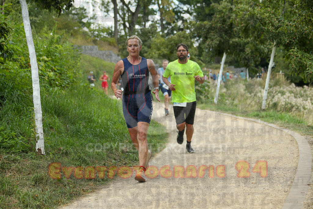 250824_1354_EX1_4198 | Sportfotografie im Rhein-Sieg Kreis, Köln, Bonn, NRW, Rheinland Pfalz, Hessen, etc. Unser Tätigkeitsfeld umfasst den Laufsport vom Volkslauf über den Marathon, Duathlon, Triathon bis zum Ultralauf wie Kölnpfad Ultra oder Schindertrail.