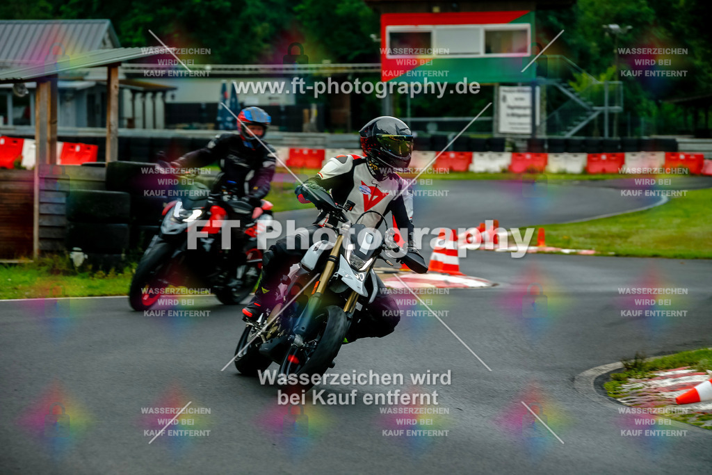 VBK-3495 | Hier findet Ihr Bilder von Touristenfahrten auf der Nürburgring Nordschleife oder von anderen Veranstaltungen die ich besucht habe. Viel Spass beim Durch Schauen 