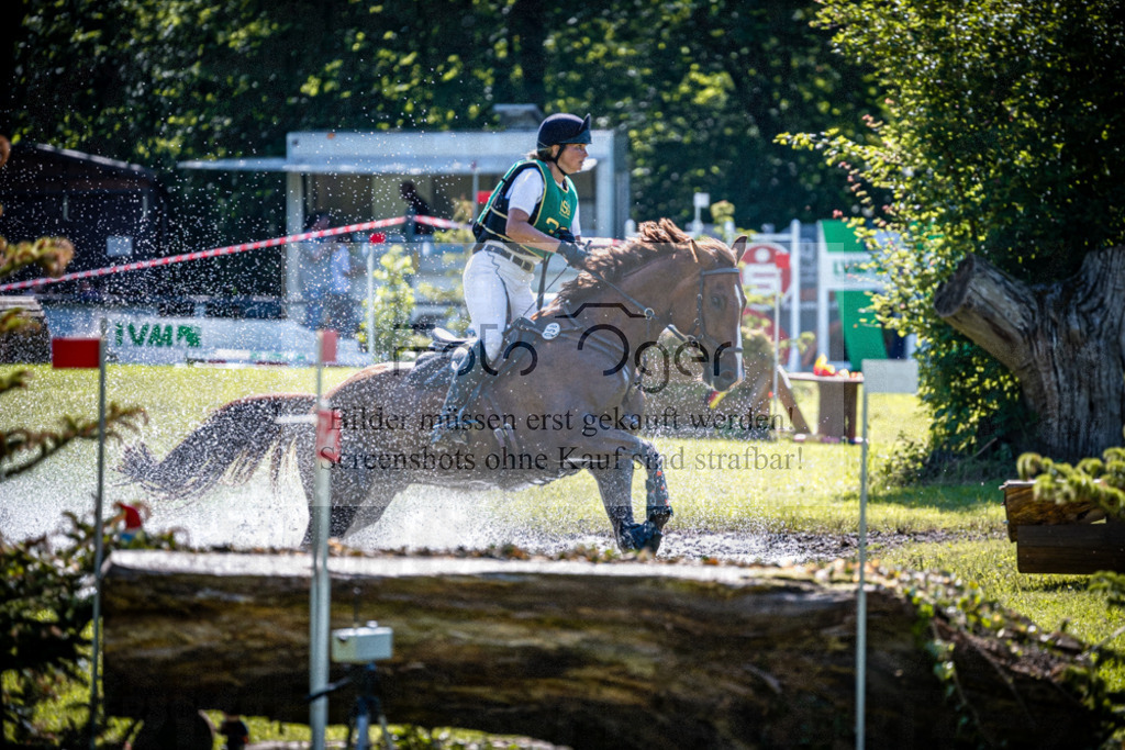 Vielseitigkeitsturnier Melle Oldendorf | Entdecke hochwertige Reitturnierfotos von Foto Oger. Professionell, emotional und authentisch – jetzt Lieblingsmomente im Shop bestellen.Deutschlandweite Turnierfotografie. - Realisiert mit Pictrs.com