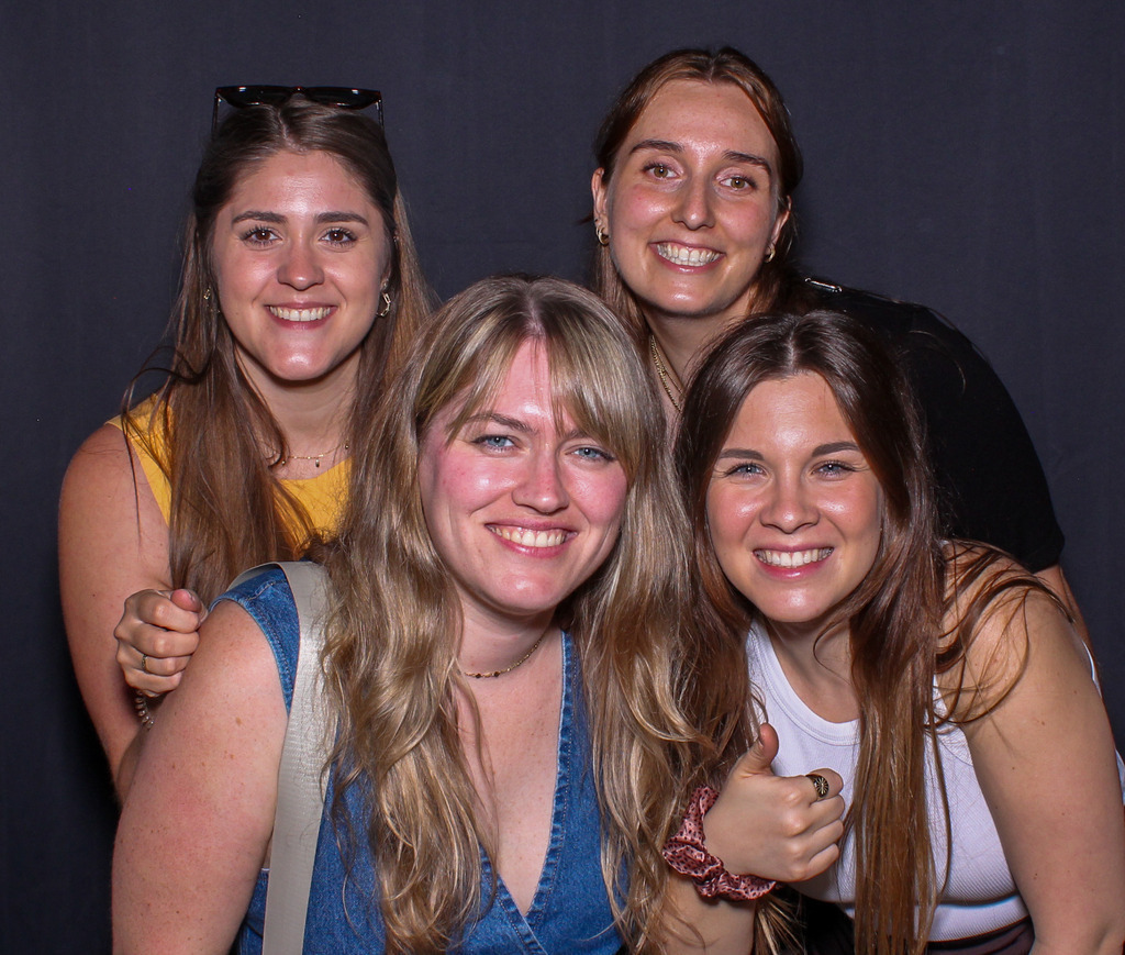 top-top.de-250628-066 | Foto, Video, Fotografie, Videografie, Fotobox, DJ, Discjockey, Musik, Musikbox, Veranstaltung, Photobooth, Amazon, Ebay, Buchtipp, Bestseller, Autor, Verlag, Buch, Wesel, Hamminkeln, NRW, Dinslaken, Rees, Drohne, Hochzeit, Party, Fotobox, Wesel, Fotograf