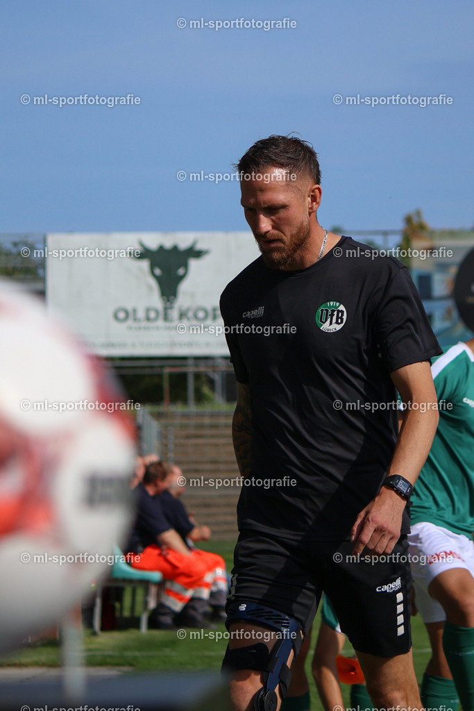 Fußball I Herren I Saison 2025/2026 I Regionalliga Nord I 10. Spieltag I VfB Lübeck - FSV Schöningen | Pierre Becken (Co-Trainer, VfB Lübeck) - Realisiert mit Pictrs.com