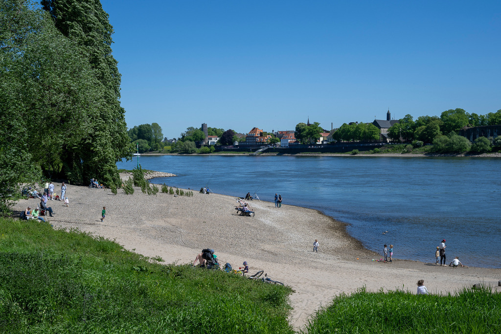 260501_Rhein_8098_mr | Entdecke exklusive Fotografie im muebri Shop: Stimmungsvolle Motive  Naturaufnahmen und mehr. Jetzt hochwertige Wandbilder und Fotoabzüge online kaufen! - Realisiert mit Pictrs.com