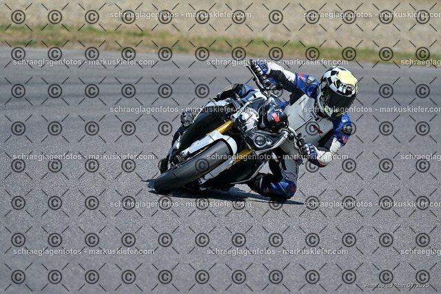 25bt04-0800 | markuskiefer.com - Realisiert mit Pictrs.com