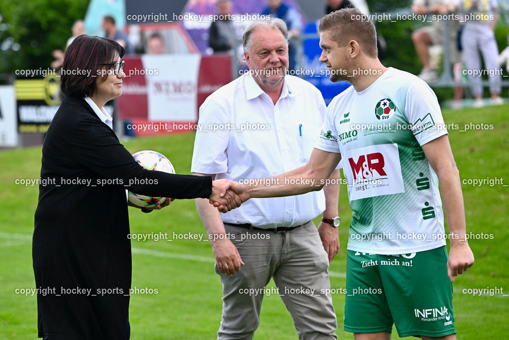 SV Feldkirchen vs. ATSV Wolfsberg 26.5.2023 | SV Feldkirchen Obfrau Ingrid Maier, Bürgermeister Feldkirchen Martin Treffner, #9 Martin Hinteregger