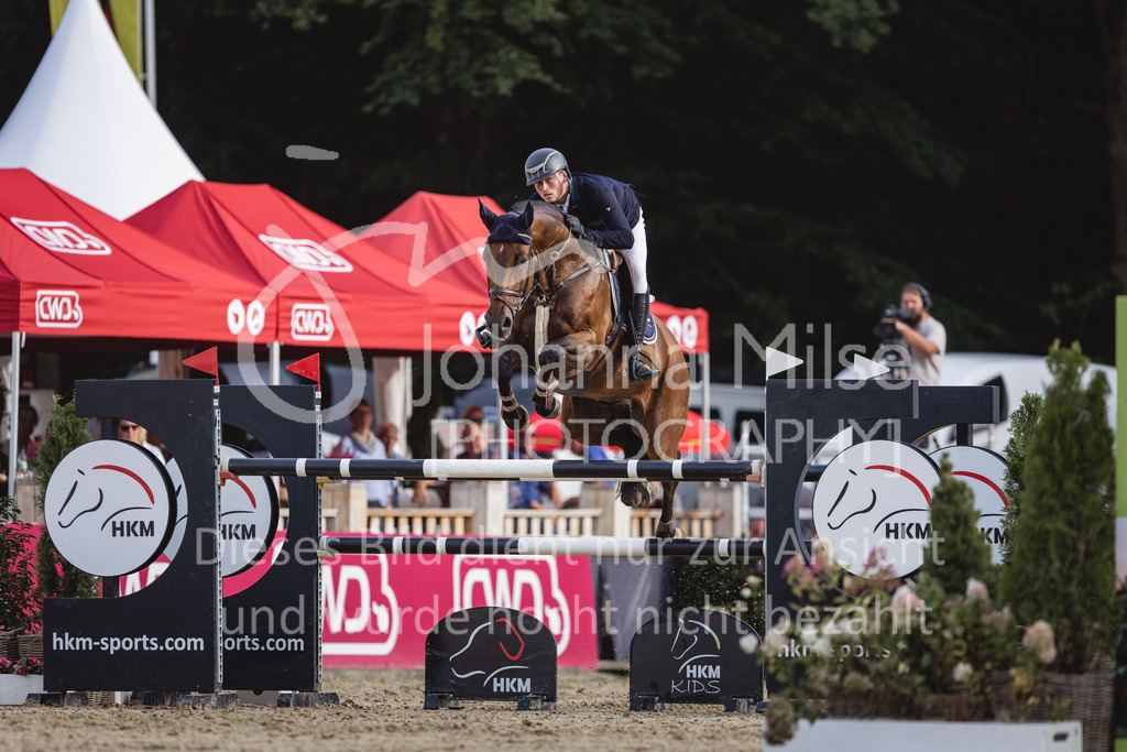 230903_HKM-BCH_Finale6j-132 | Deine schönsten Turniermomente als professionelle Fotos! Entdecke hochwertige Pferdesport-Fotografie im Online-Shop. Jetzt Fotos finden & bestellen!
