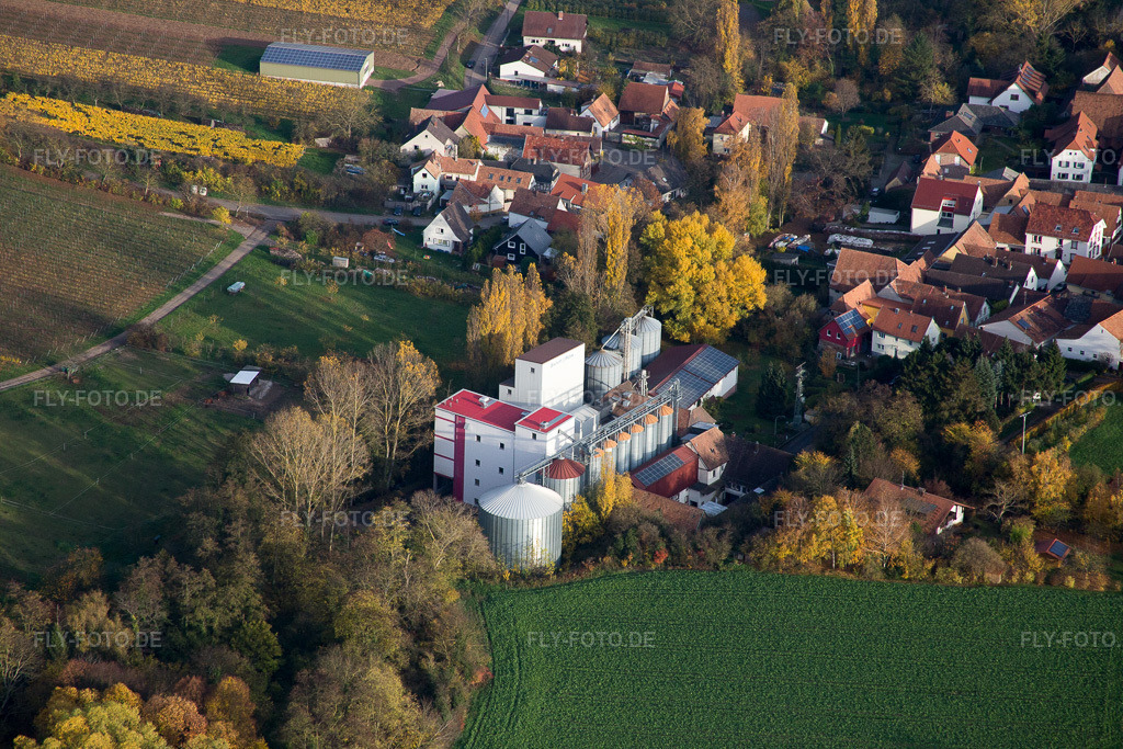 Luftbild: Bischoff-Mühl im Ortsteil Appenhofen in Billigheim-Ingenheim im Bundesland Rheinland-Pfalz in Deutschland. Foto: IMG_085179.jpg vom 08.11.2015 durch Werner Riehm/FLY-FOTO.de