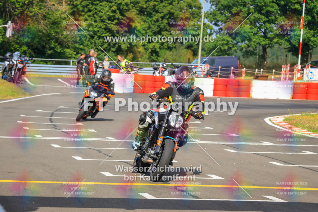 _DSK2221 | Hier findet Ihr Bilder von Touristenfahrten auf der Nürburgring Nordschleife oder von anderen Veranstaltungen die ich besucht habe. Viel Spass beim Durch Schauen 