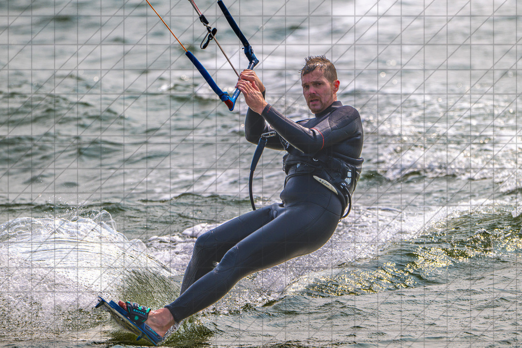 Windsurfing; div. unknown People | Hvide Sande, Denmark, 08.06.25: Windsurfing; div. unknown People —  CREDIT:www.bullenfotos.de, Martin König, Hörner Weg 40, D-49078 Osnabrück, +4917663732967 — Nutzung und Weitergabe nur zu den vereinbarten Zwecken. Presseanfragen an Ersteller. Alle Rechte beim Ersteller. Honorierung nach MFM. - Realisiert mit Pictrs.com