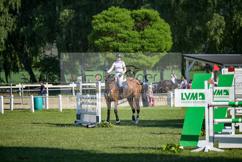 Reitturnier Voxtrup | Entdecke hochwertige Reitturnierfotos von Foto Oger. Professionell, emotional und authentisch – jetzt Lieblingsmomente im Shop bestellen.Deutschlandweite Turnierfotografie. - Realisiert mit Pictrs.com