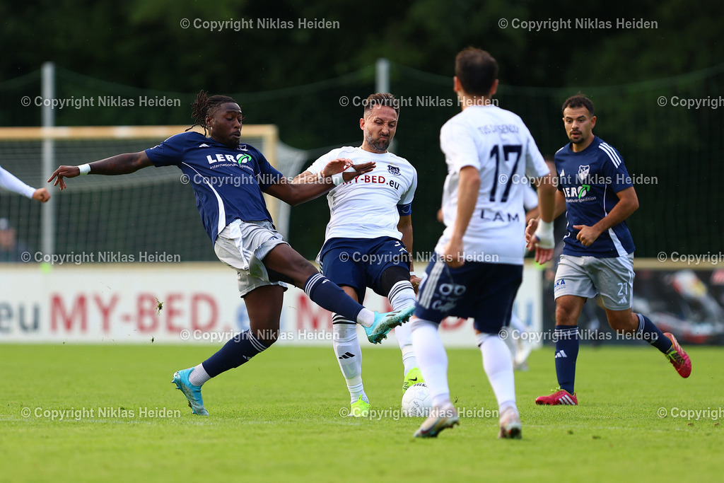 NH_TuSDassendorf_SVCurslackNeuengamme_OberligaHamburg_01082025 | #33 Bekim Rinik Carolus (TuS Dassendorf), #2 Stephen Nikola Abraham Prom (SV Curslack-Neuengamme)Fußball I Herren I Gamesright Oberliga Hamburg I Saison 2025-2026  I 2. Spieltag I TuS Dassendorf - SV Curslack-Neuengamme I 01.08.2025 I Sportplatz Wendelweg
