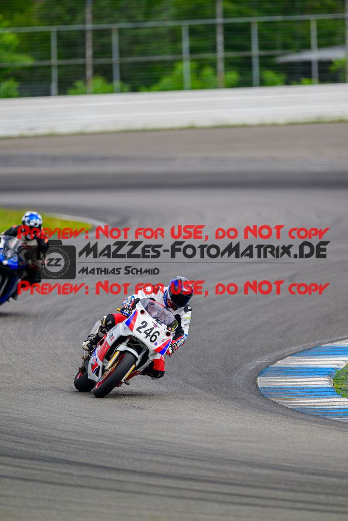 MaZZes_FotoMatrix_240615_6007705_7774 | ROT