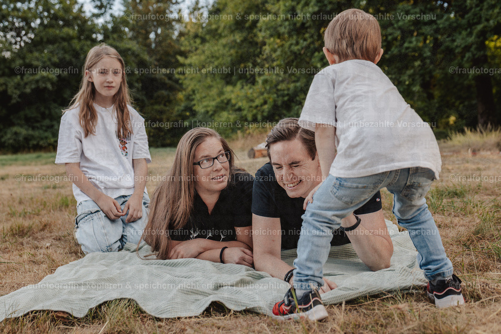 Fraufotografin_O3A2713 | Isabelle Schiminski ist ein Kitafotograf für Wiesbaden, Rheingau, Kiedrich, Untertaunus, Bad Schwalbach, Taunusstein und Mainz