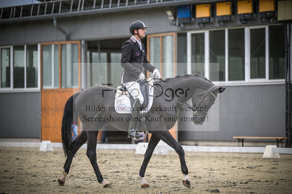 DOS_1215 | Entdecke hochwertige Reitturnierfotos von Foto Oger. Professionell, emotional und authentisch – jetzt Lieblingsmomente im Shop bestellen.Deutschlandweite Turnierfotografie. - Realisiert mit Pictrs.com