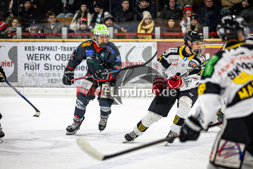 Peißenberg MINERS gegen EA Schongau MAMMUTS | Eishockey Bayernliga 2025/26 Vorrunde 20. Spieltag, Peißenberg MINERS gegen EA Schongau MAMMUTS, 20251221,Moritz BIRKNER (MINERS 95) in Aktion,2025-12-21 in Peißenberg (flatbuy Arena Peißenberg), Moritz BIRKNER (MINERS 95)Copyright: WolfgangxLindner www.foto-lindner.de