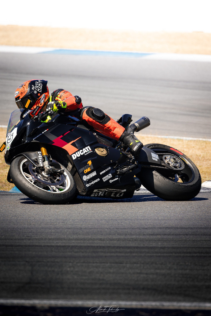 Ducati Trackday Hockenheimring 2026 | Entdecken Sie die faszinierende Welt von Alexander Tschuncky Arts: Kreative Fotografie, atemberaubende Automobilkunst und hochwertiger Bilderdruck. Lassen Sie sich inspirieren! - Realisiert mit Pictrs.com