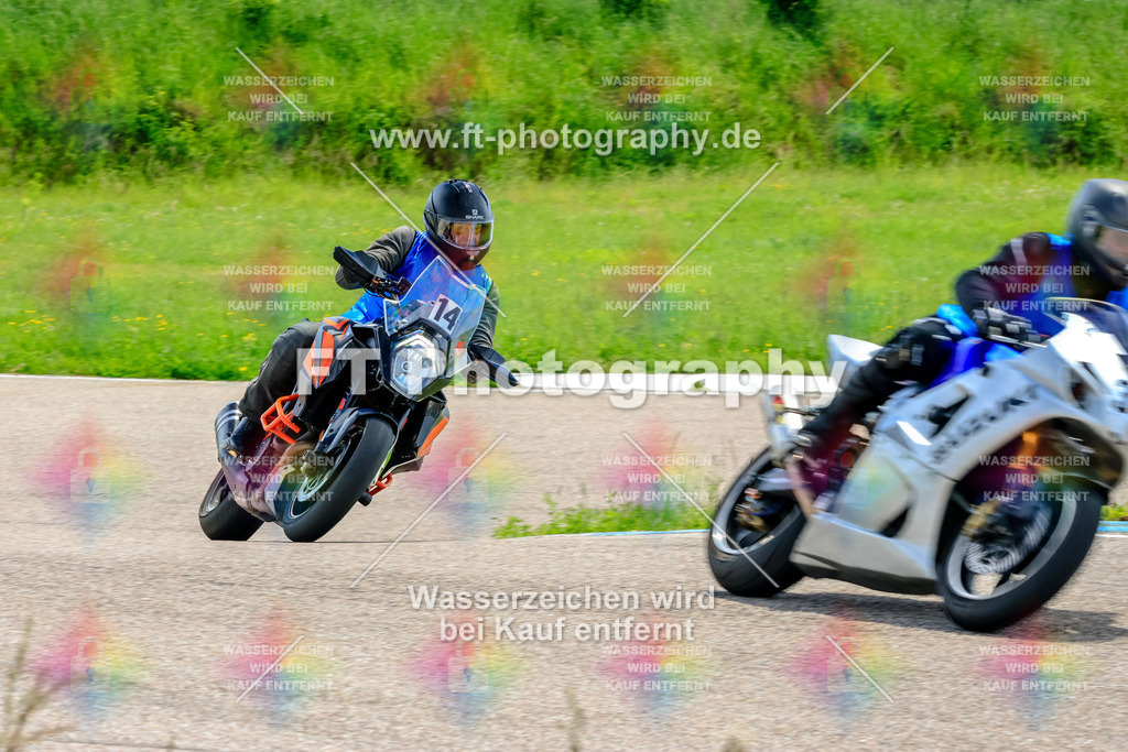 MotoTeam-9900 | Hier findet Ihr Bilder von Touristenfahrten auf der Nürburgring Nordschleife oder von anderen Veranstaltungen die ich besucht habe. Viel Spass beim Durch Schauen 