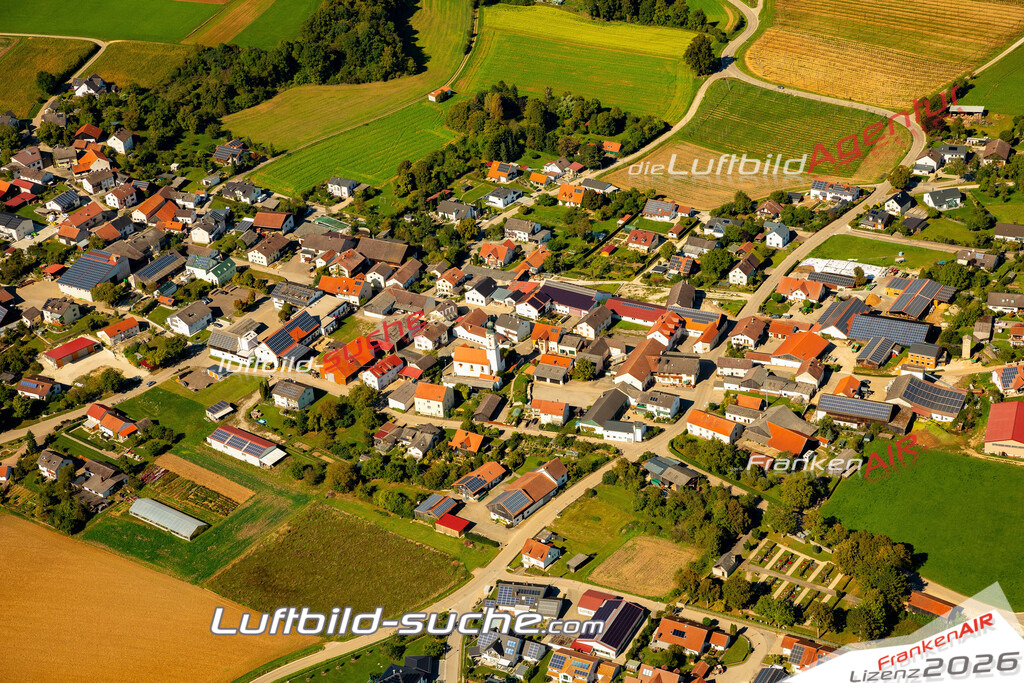Das Luftbild zeigt : Tettenwang Altmannstein - Die Luftaufnahme wurde 2023 vom UL-Flugzeug aus erstellt ( keine Drohne ) - Hochauflösende Luftaufnahme - Für grossformatige Ausdrucke geeignet. Die Geschenkidee !Mit Lizenz und Bildrechte bestellbar