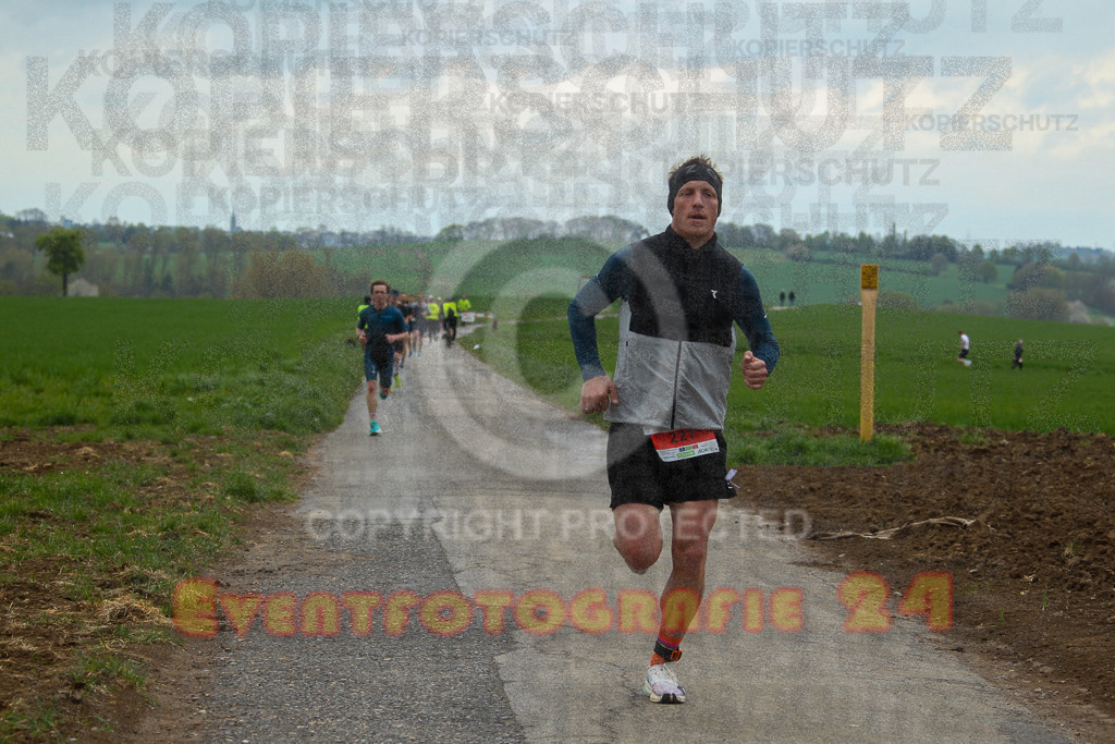 250413_1124_EV4_7662 | Sportfotografie im Rhein-Sieg Kreis, Köln, Bonn, NRW, Rheinland Pfalz, Hessen, etc. Unser Tätigkeitsfeld umfasst den Laufsport vom Volkslauf über den Marathon, Duathlon, Triathon bis zum Ultralauf wie Kölnpfad Ultra oder Schindertrail.