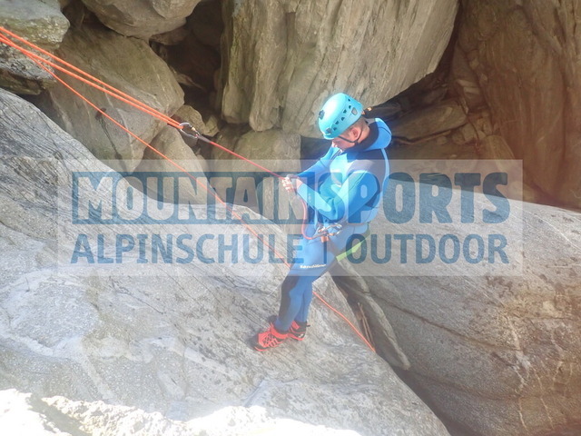 P9210093 | Bestelle die Bilder deines Berg- oder Wasser-Abenteuers mit Mountain Sports bequem von zu Hause aus direkt über unseren Online Fotoshop von pictrs.com. - Realisiert mit Pictrs.com