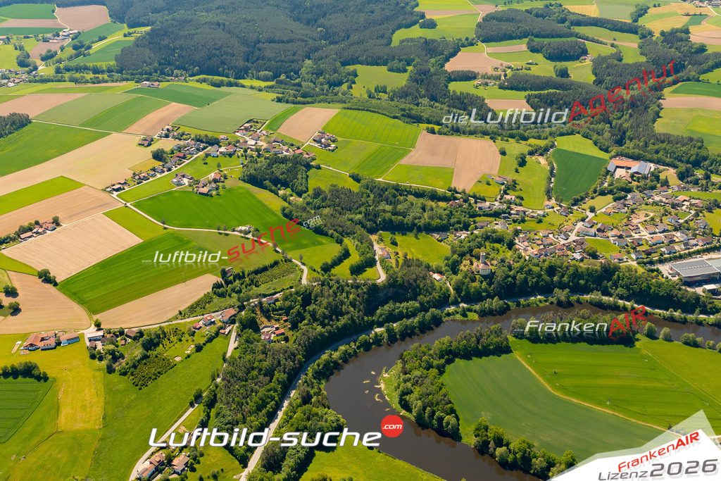 Das Luftbild zeigt : Regenpeilstein Roding - Die Luftaufnahme wurde 2024 vom UL-Flugzeug aus erstellt ( keine Drohne ) - Hochauflösende Luftaufnahme - Für grossformatige Ausdrucke geeignet. Die Geschenkidee !Mit Lizenz und Bildrechte bestellbar