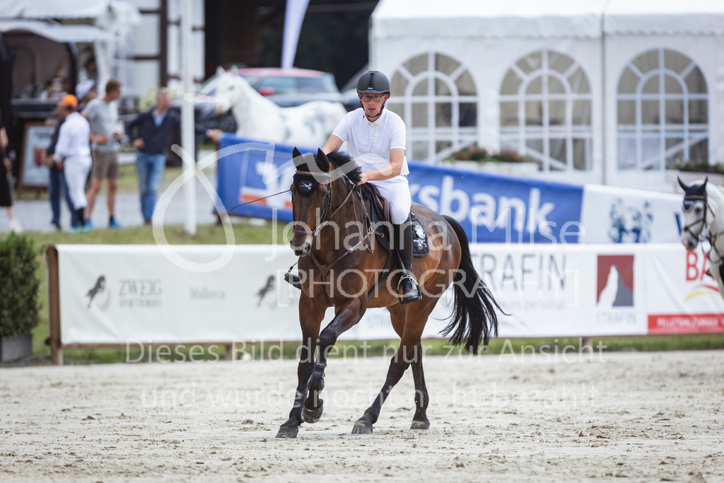 240711_BHO_L-Stil-1-444 | Deine schönsten Turniermomente als professionelle Fotos! Entdecke hochwertige Pferdesport-Fotografie im Online-Shop. Jetzt Fotos finden & bestellen!