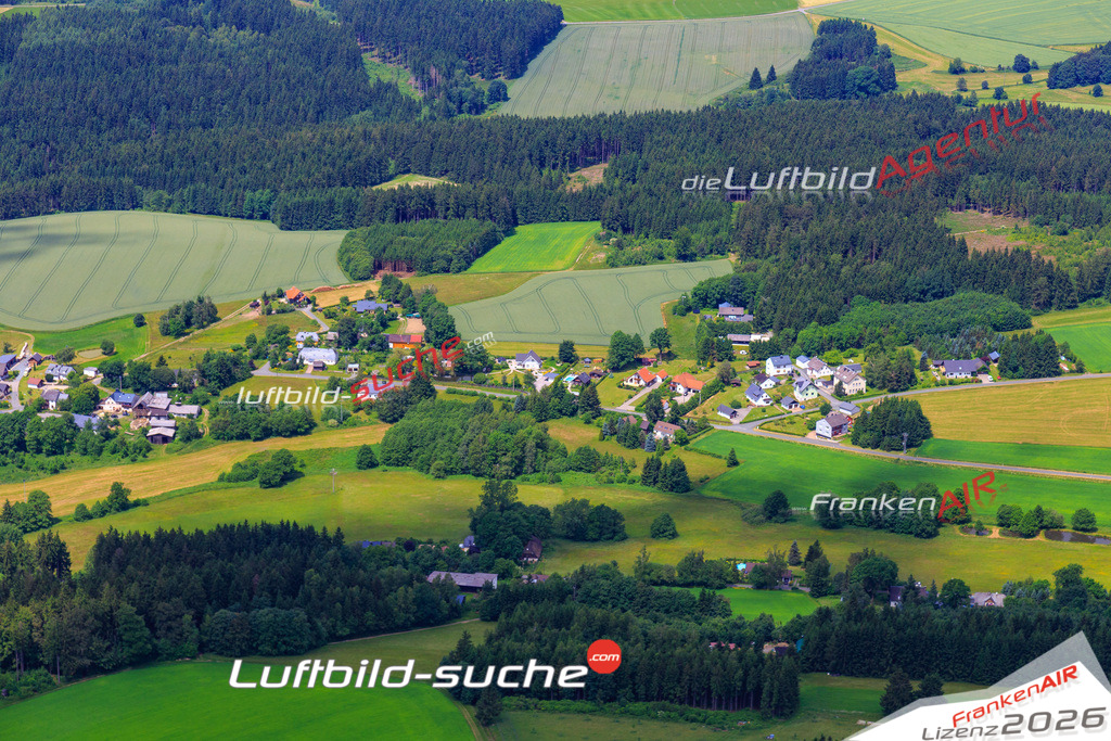 Die Luftaufnahme Goesmes - Helmbrechts wurde vom UL-Flugzeug (keine Drohne) aus fotografiert.Hohe Druck- Auflösung-die Geschenkidee!