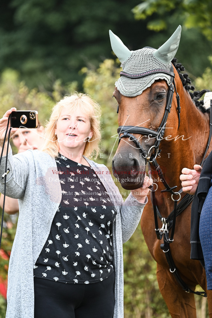 DSC_5745 | Pferde- und Turnierfotografie in Westsachsen. Pferdeportraits, Auftragszeichnungen und intuitive Kunst.