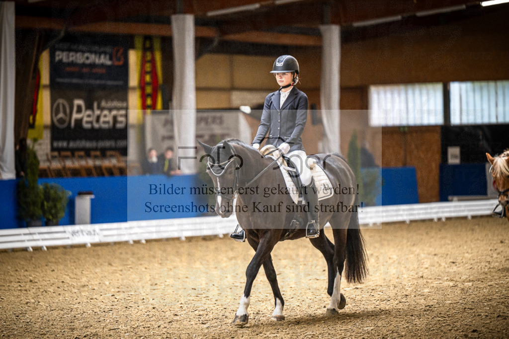 DOS_1827 | Entdecke hochwertige Reitturnierfotos von Foto Oger. Professionell, emotional und authentisch – jetzt Lieblingsmomente im Shop bestellen. - Realisiert mit Pictrs.com