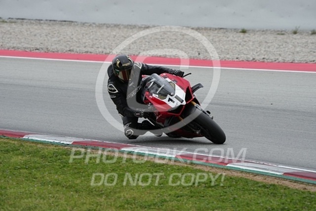 2025_04_12_PBK_23101 | Sportfotografie; SlowMotion; Video; Rennstrecke; Hafeneger; Speer; Racing; RSE; BMW; CBO; Trackday; Motorsportarena; Hockenheimring; Brno; Most; Barcelona; Valencia