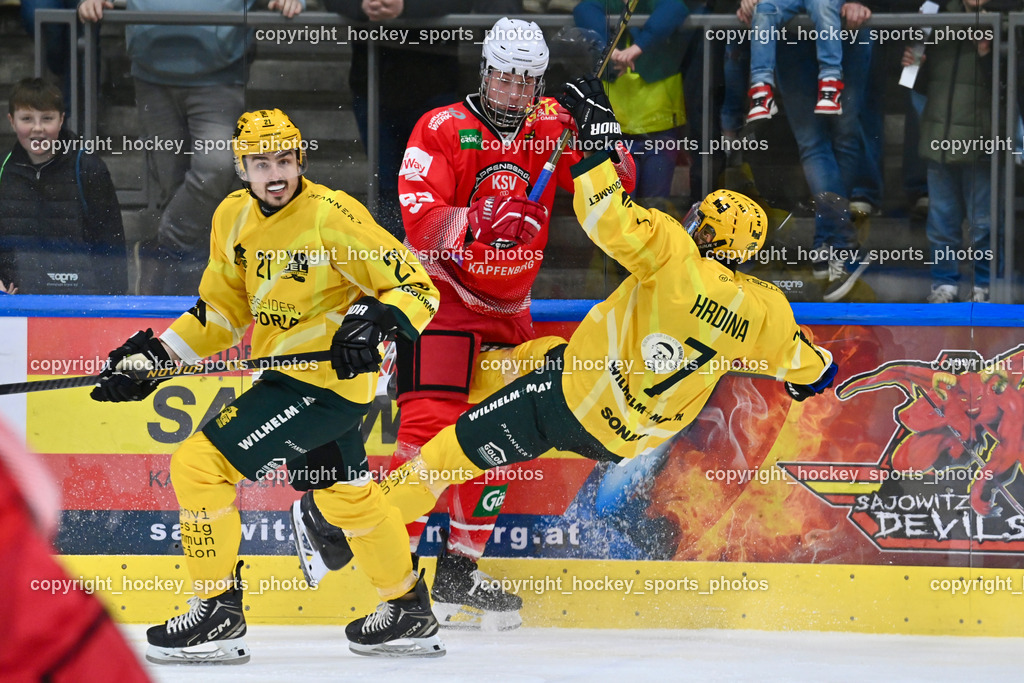 KSV KÄNGURUS vs. EHC Lustenau | Flugeinlage, #21 Haberl Lucas EHC Lustenau, #7 Hrdina Stefan EHC Lustenau, #92 Lyssy Phileas KSV, KSV KÄNGURUS vs. EHC Lustenau, KSV KÄNGURUS vs. EHC Lustenau am 14.03.2026 in Kapfenberg (Sportzentrum Kapfenberg), Austria, (Photo by Bernd Stefan)