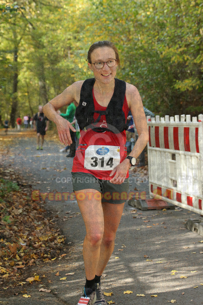 221030_1229_EX1_6385 | Sportfotografie im Rhein-Sieg Kreis, Köln, Bonn, NRW, Rheinland Pfalz, Hessen, etc. Unser Tätigkeitsfeld umfasst den Laufsport vom Volkslauf über den Marathon, Duathlon, Triathon bis zum Ultralauf wie Kölnpfad Ultra oder Schindertrail.