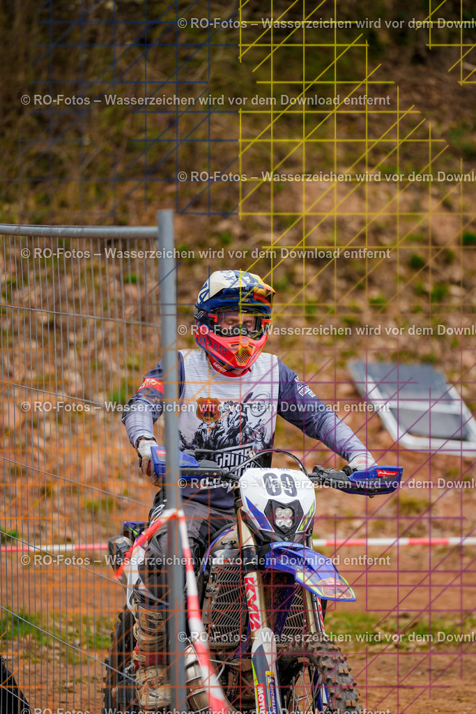 5 Lauf Mernes-102 | Sportfotografie von RO-Fotos: Motorsport, Motocross, Enduro, Laufveranstaltungen und Triathlon. Professionelle Fotos von Sportlern und Events. - Realisiert mit Pictrs.com