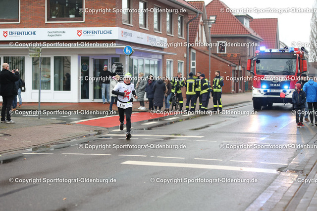 WMLA3481 | Bildershop "Sportfotograf-Oldenburg" mit Fotos von Sportevents in Oldenburg und Umzu. - Realisiert mit Pictrs.com