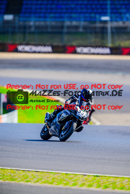 MaZZes_FotoMatrix_240717_6007705_2-305 | INST