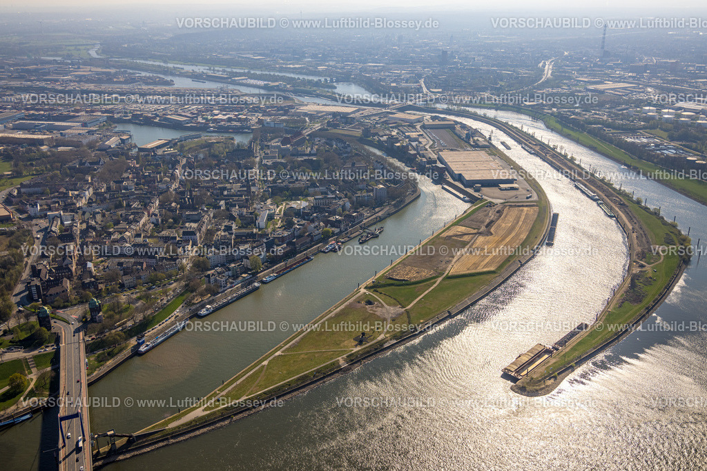 Duisburg250402014DuisPort | Luftbild, duisport Hafen Duisburg, Ortsteil Ruhrort, Vinckekanal Speditionsinsel und Mercatorinsel, Fluss Ruhr Ruhrmündung und Fluss Rhein mit Friedrich-Ebert-Brücke, Ruhrort, Duisburg, Ruhrgebiet, Nordrhein-Westfalen, Deutschland